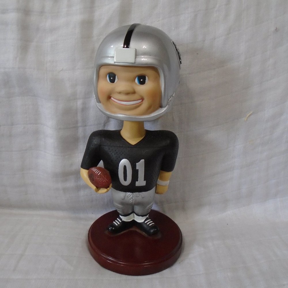 Oakland Raiders Bobbin Head Football Bobble Head NFL First In Limited Series